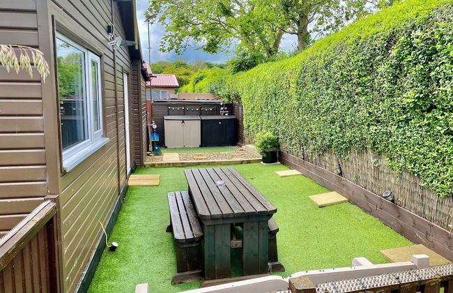 Large 3 bed Chalet -sleeps 6- dog Friendly- Garden - Foto 16