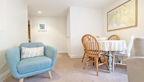 Flint Cottage , Emsworth - Photo 4