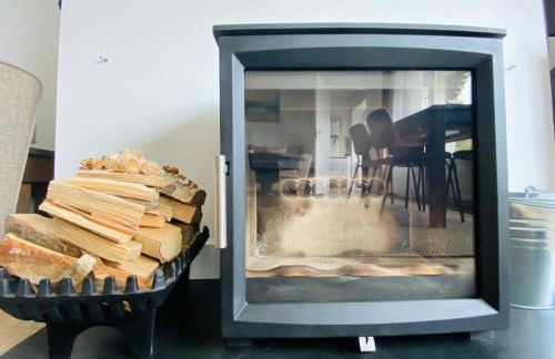 Two Sails Brixham - Spacious modern family seaside home - parking - wood-burner - dog friendly - Photo 5