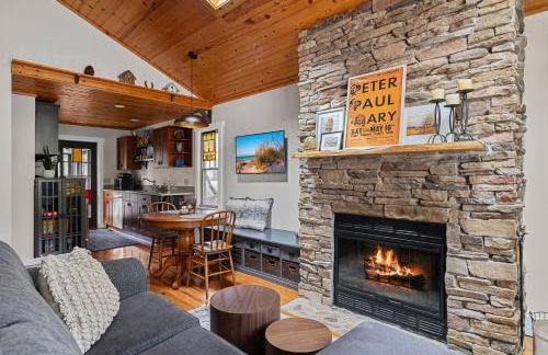 Meadow Pines by Juniper Holiday + Home - Photo 2