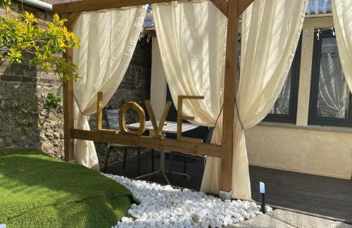 Balnéo, sauna et de nombreuses surprises - Foto 20