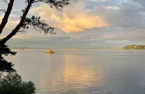 Puget Sound Chic Romantic Cottage with Private Beach Access & Gated Entry - Foto 9