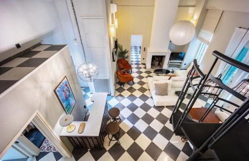 A Majestic Oasis in Keramikos, the Heart of Athens - Foto 32