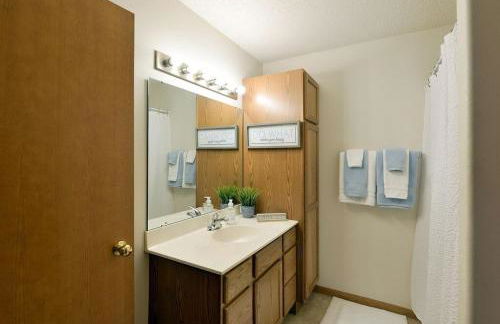 Updated Twin Home near Sanford Medical Center - Foto 19