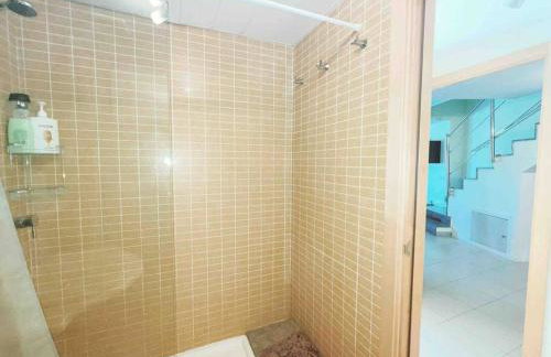 Duplex Piscina y Parking MasBlau Beach by Host&Joy - Foto 5