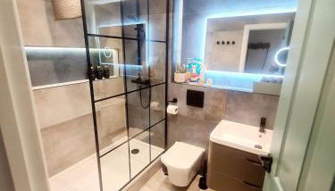 Modern Apartment - FREE parking - Foto 5