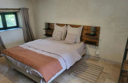 Renovated Bastide Among Vineyards Near Uzès - Foto 13