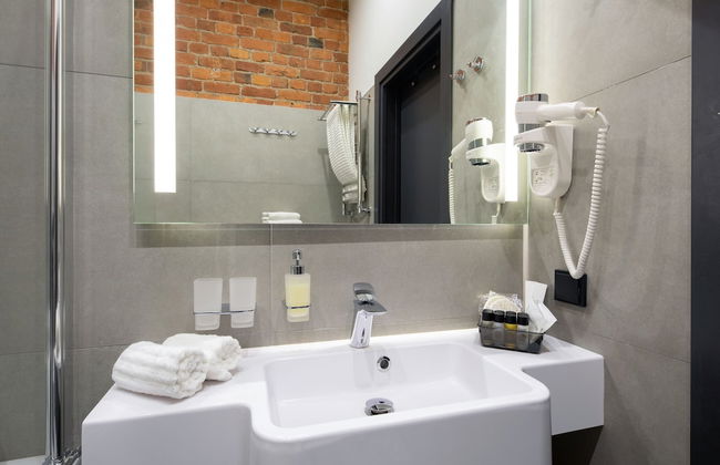 Underwood Art Room - Photo 59