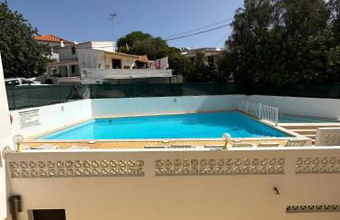 Host Wise - Lively Charming Apartment w Pool - Foto 37