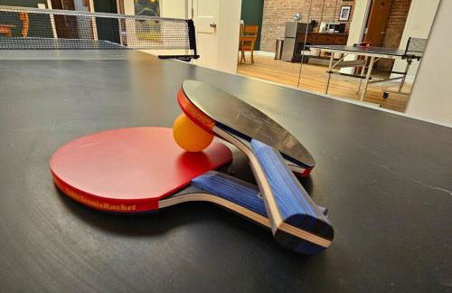 The Disco Loft - Downtown Springfield Apartment with Ping Pong - Photo 15