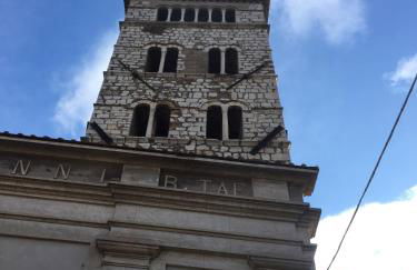 hilltop villa garden with great views - Foto 32