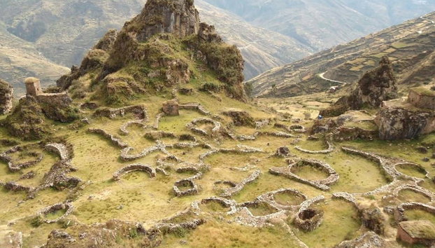 Excursion à Goñicutac, Astobamba et Huarautambo - Photo 2, Vue sur la vallée de Yanahuanca depuis Goñicutac