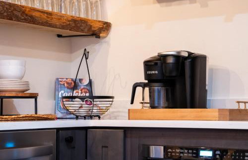 Mountain View Retreat with Large Swim Spa, Game Room - Foto 39