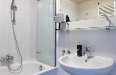 Schoenhouse Berlin City Street - Foto 70