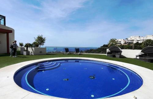 Marbella Hills: Vistas espectaculares y lujo - Foto 1