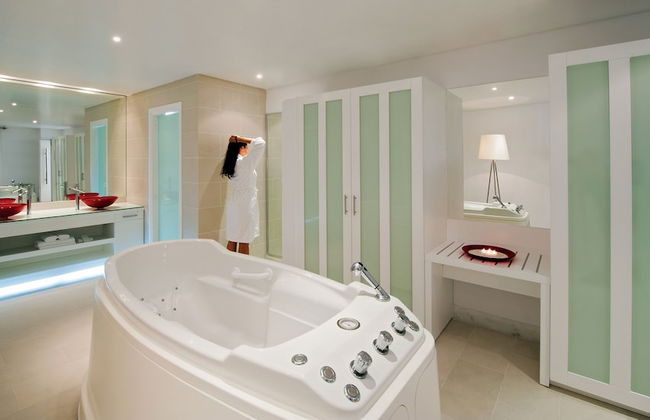 Petasos Beach Resort & Spa, Small Luxury Hotels of the World - Photo 13