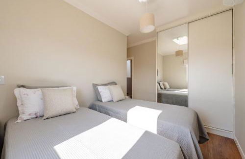 Refúgio com piscina, lareira e conforto, 1h de SP - Photo 18