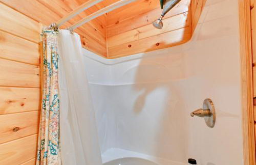 Bring a Pet Peaceful Frenchburg Cabin on 1 Acre - Foto 16