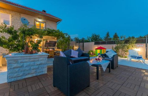 4 Bedroom Gorgeous Home In Lisicic - Foto 22