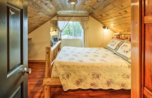 Lodge 88 - Steps to Weiner Lake with Dock and Boat! - Foto 24