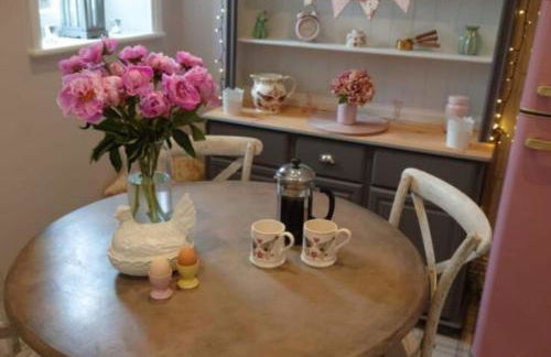 Charming country cottage at a Victorian Station - Foto 4