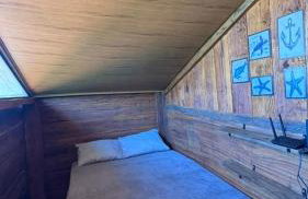 Chalé de Madeira, a 60m do mar em condomínio - Foto 4