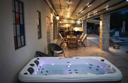 Villa Stratos Corfu -private pool and hot tub - Foto 54