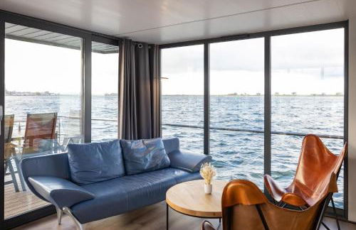 exclusives Hausboot "Oma Ella" - Foto 2