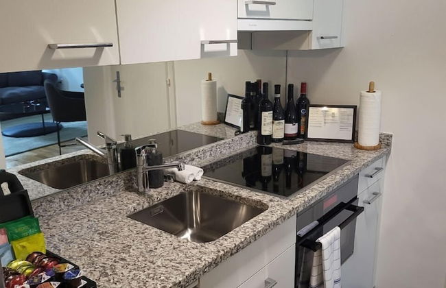 Stylish Apartment in the Heart of Zug by Airhome - Foto 14