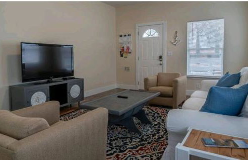 Walking Distance To Downtown 2bd 2ba house in Paso Robles - Photo 3
