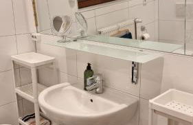 Basecamp 60 am Waldrand - für Gruppen Familien Monteure - helles 2-Zimmer-Souterrain - Frankfurt, Hanau, Gießen - kostenlose Parkplätze - Foto 27