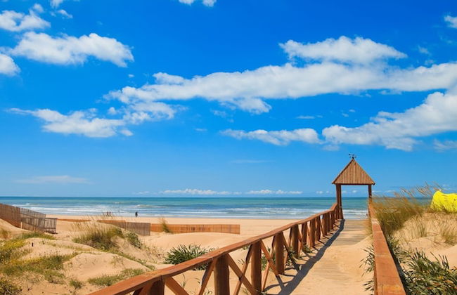 Playamar in Cadiz With 3 Bedrooms and 1 Bathrooms - Foto 10