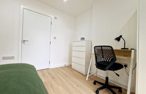 The Romford Luxe Haven - Fully Furnished 2BR - Foto 21