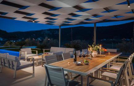 Luxury Villa Dolac near Split, airport, complete privacy, infinity heated pool - Photo 75