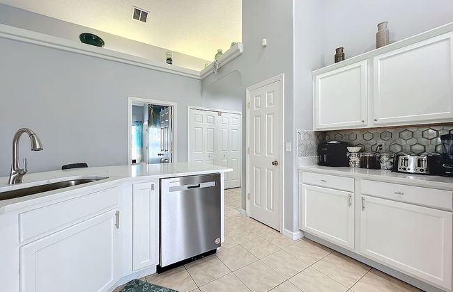 Beach Theme Vacation Pool Spa Home Mins to Disney - Foto 26