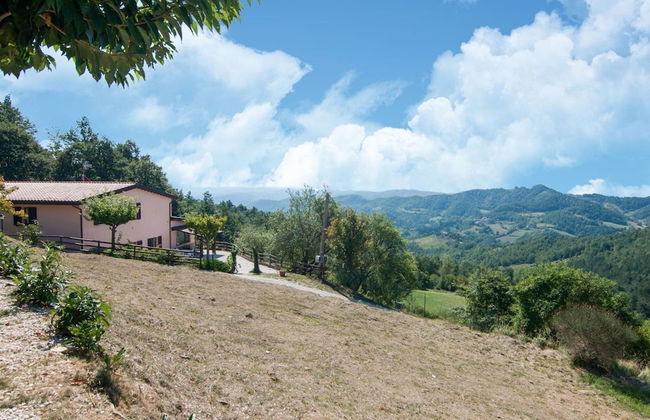 Cozy Farmhouse in Apecchio with Hot Tub - Foto 39