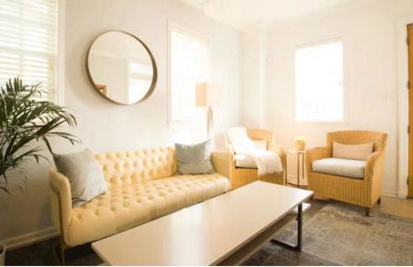 Stylish Downtown Cottage - Prime Historic Location - Foto 1