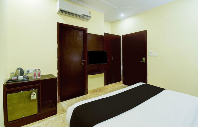 Luxury Stays With Pool Near Akshardham Temple - Foto 16