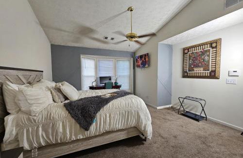 Friends & Family Suburban Retreat - Foto 35