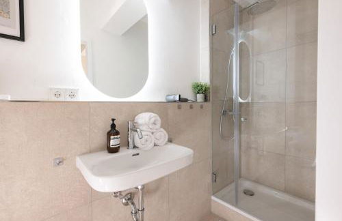 Valemi NEW Premium & Huge, 2Bathroom, SuperCentral, FreeParking, up to 8-16 Guests - Foto 47