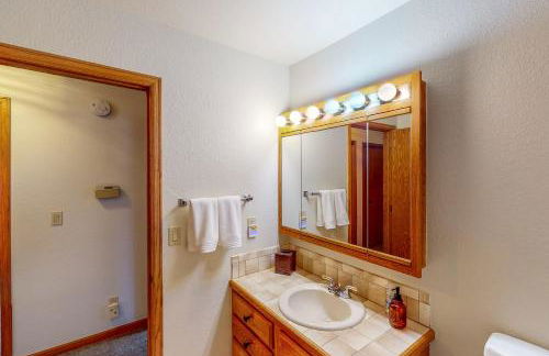 Work and Play! Spacious Lake-View Home in Greeley - Foto 16