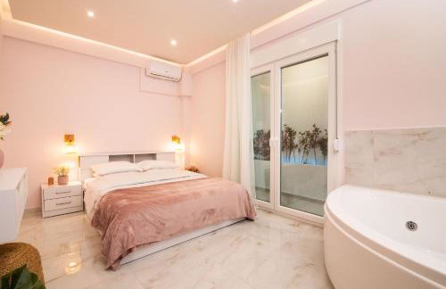 Almond Jacuzzi Suites - Private Jacuzzi - Self Check-In - Free & Easy Street Parking - Foto 13