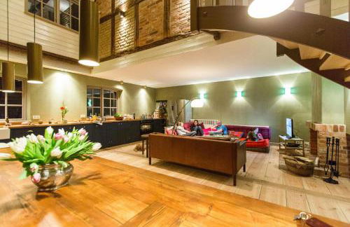 Spacious Vacation Apartment With A Garden View - Foto 15