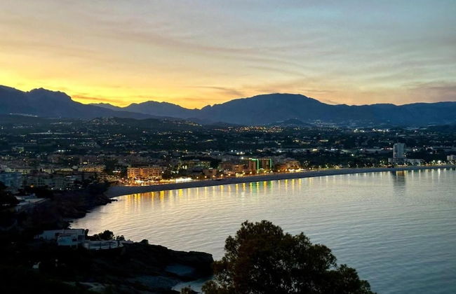 Stylish Alfas del Pi Stay - Foto 41