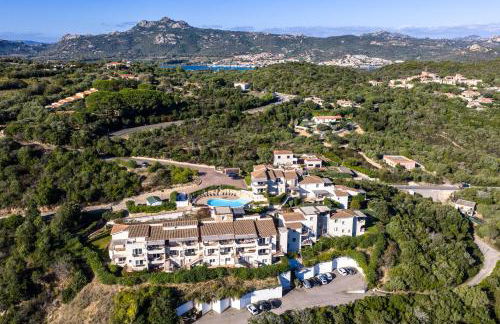 ISA-Residence with swimming-pool just 4 km from Baja Sardinia, apartments with outdoor private space and air conditioning - Foto 22