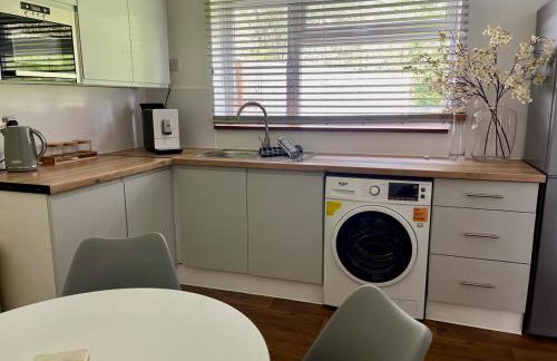 Luxury 2 Bedroom Norfolk Retreat-Private Hot Tub - Foto 9