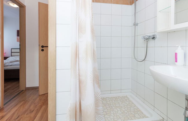 Ruhiger Bungalow am Hennesee mit Terrasse - Photo 17