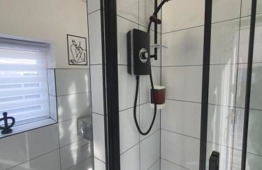 Families Only - Pet Friendly sleeps 6 maximum NO PARTIES - Foto 54