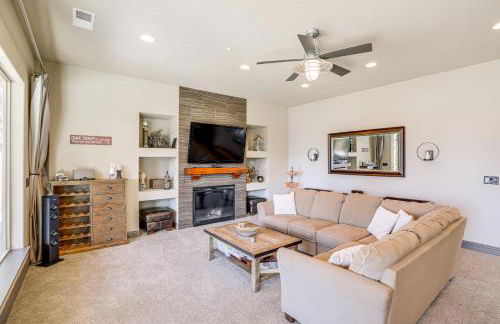 Fire Pit and Views Serene Lake Almanor Retreat - Foto 3