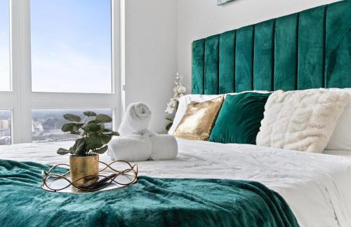 NEW! Royal Penthouse King Bed Amazing Views! - Foto 9